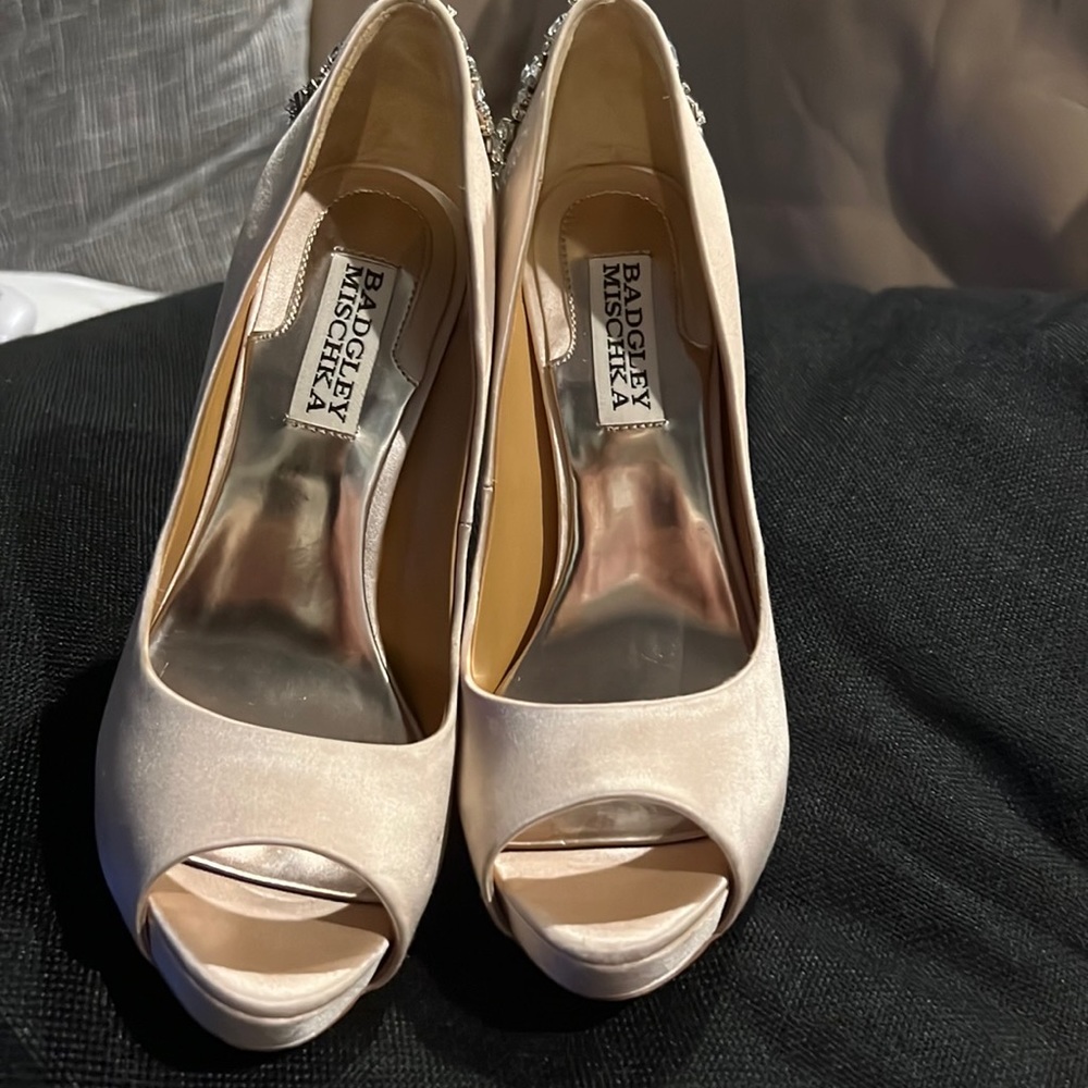 Badgley Mischka women shoes no box